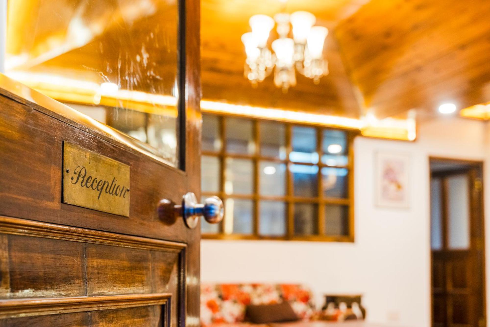 Hotel Sharolyn Boutique Near MG Marg à Gangtok Extérieur photo