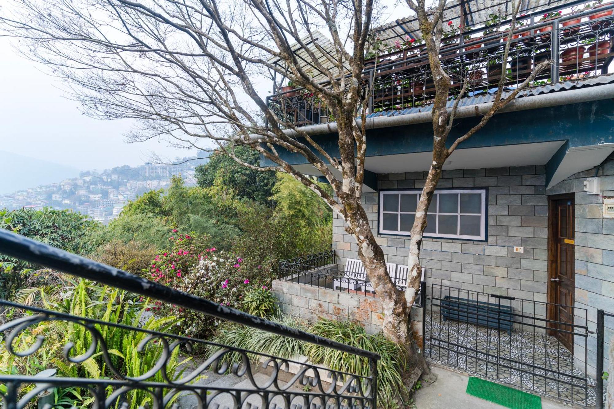 Hotel Sharolyn Boutique Near MG Marg à Gangtok Extérieur photo